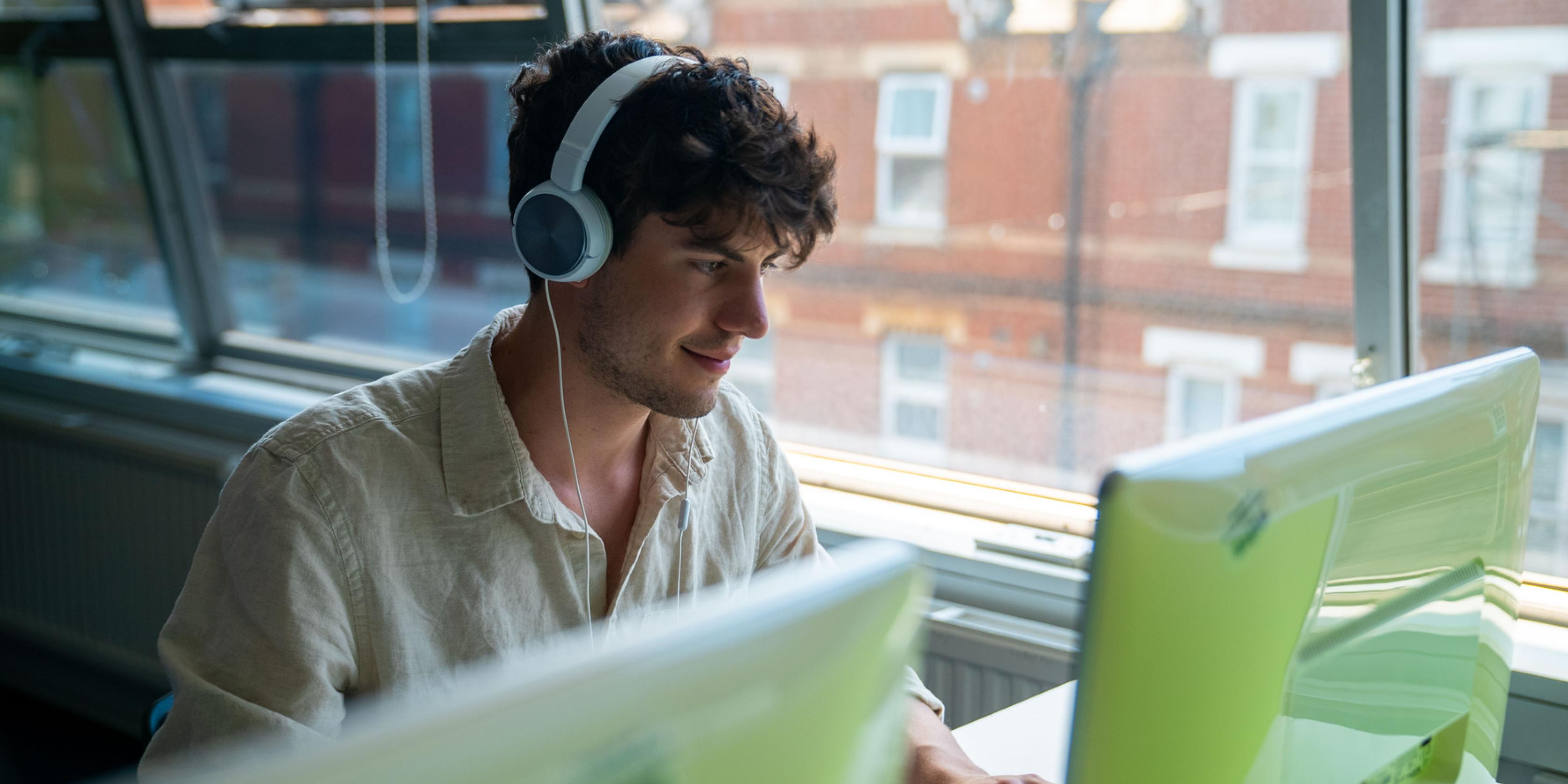 kaplan-online-english-exam-preparation-image