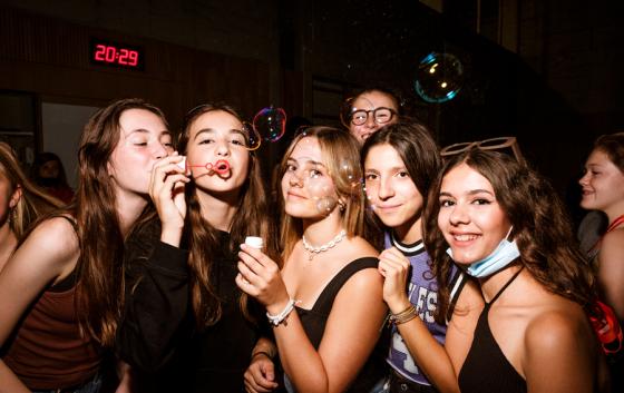 kaplan-summer-camp-activity-engelberg-disco-night